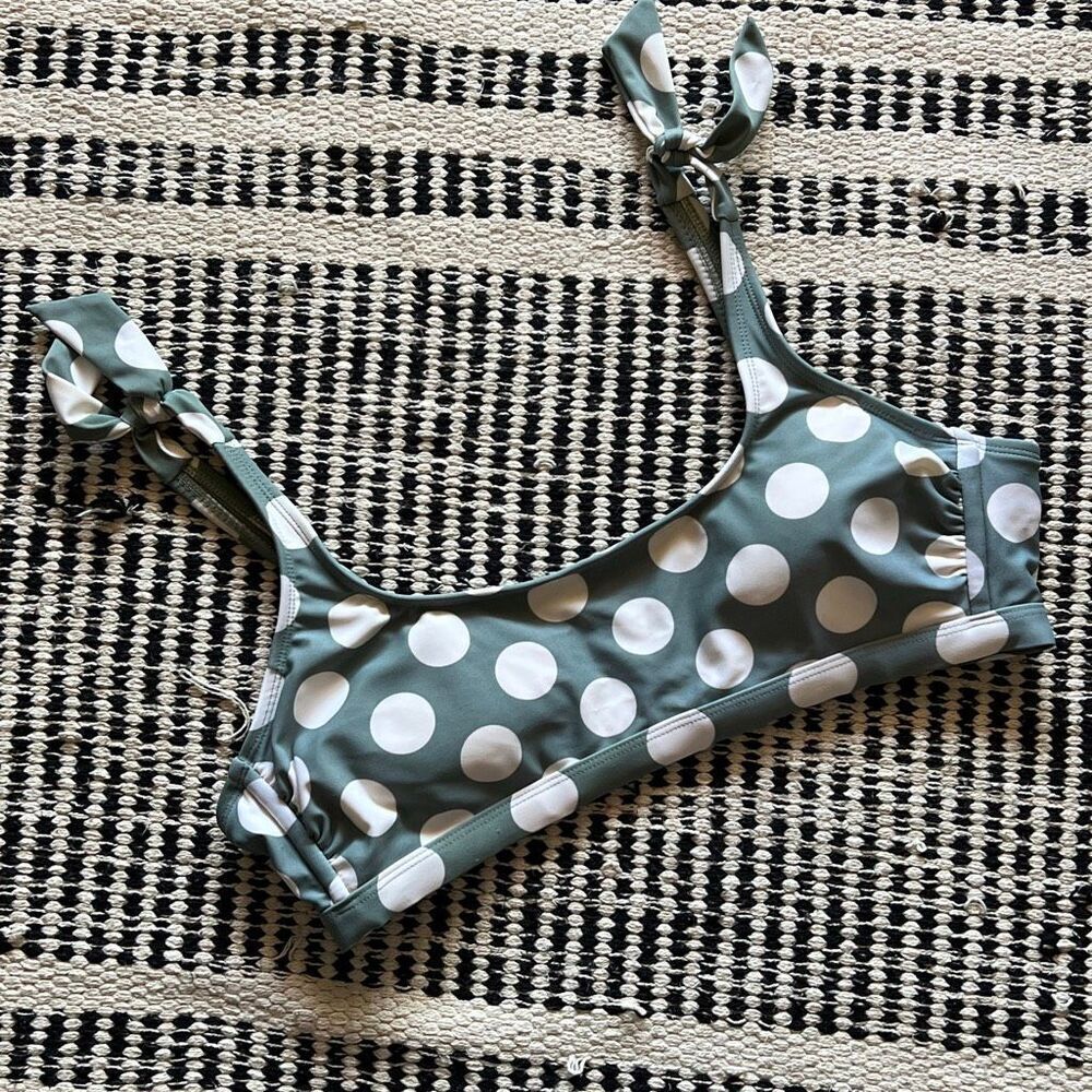 Xhilaration Size Large Green polka dot swimsuit top bikini